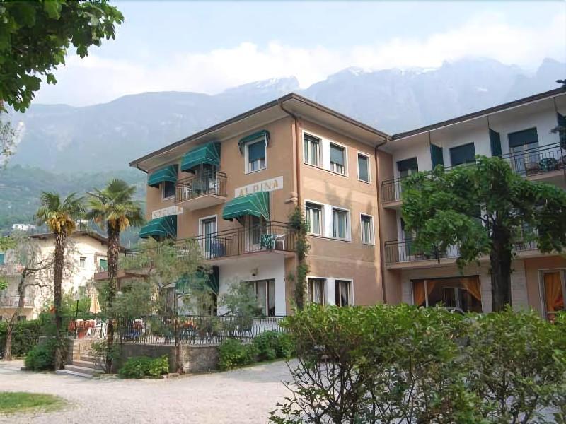 Hotel Stella Alpina Мальчезіне Екстер'єр фото